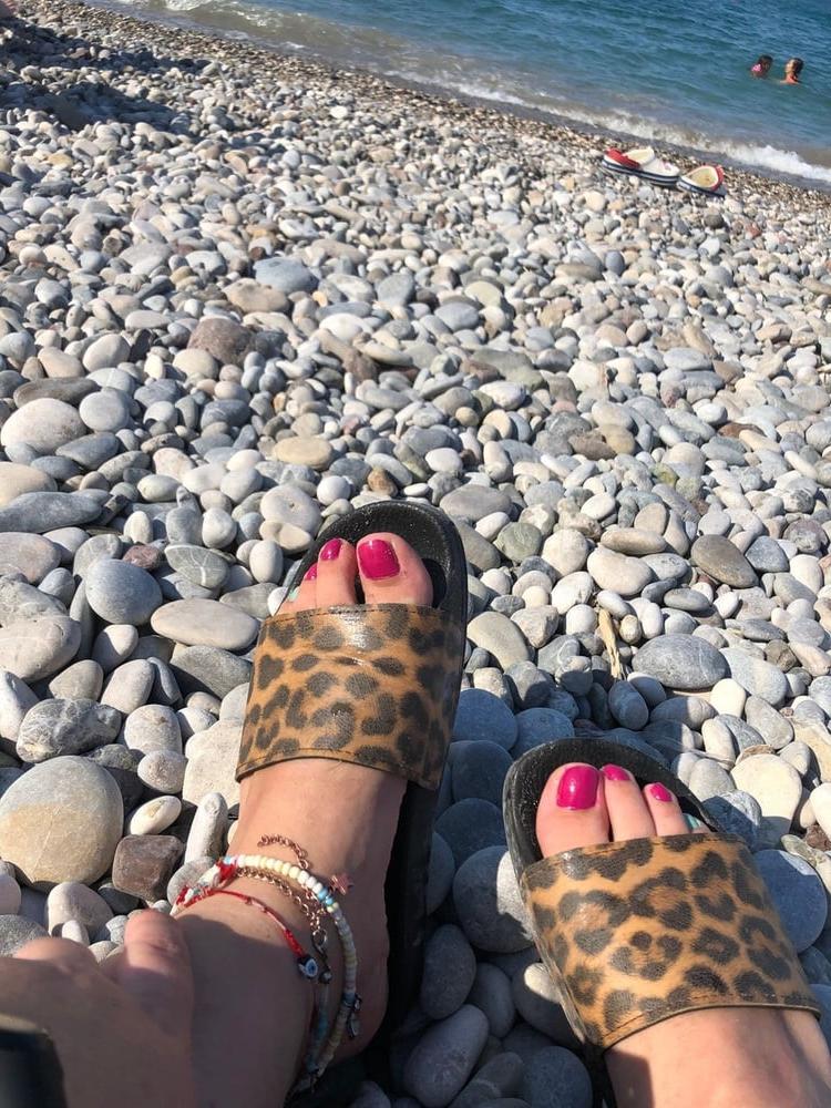 10P sexy turkish women's feet 4