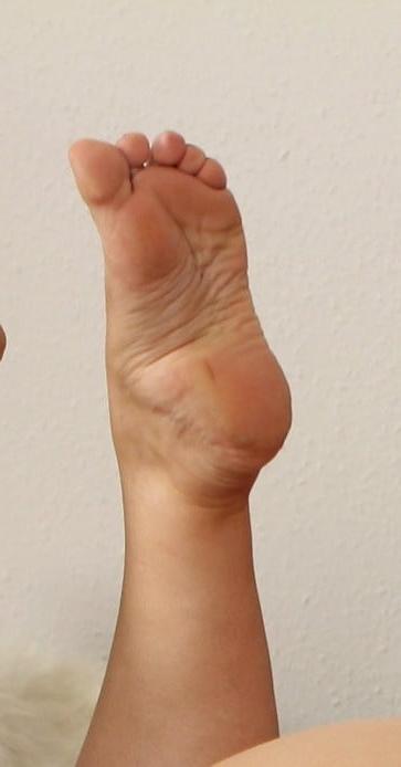 25P Mature feet 2