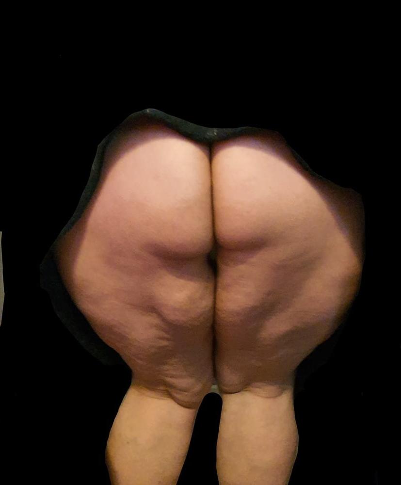 10P Elena chubby ass
