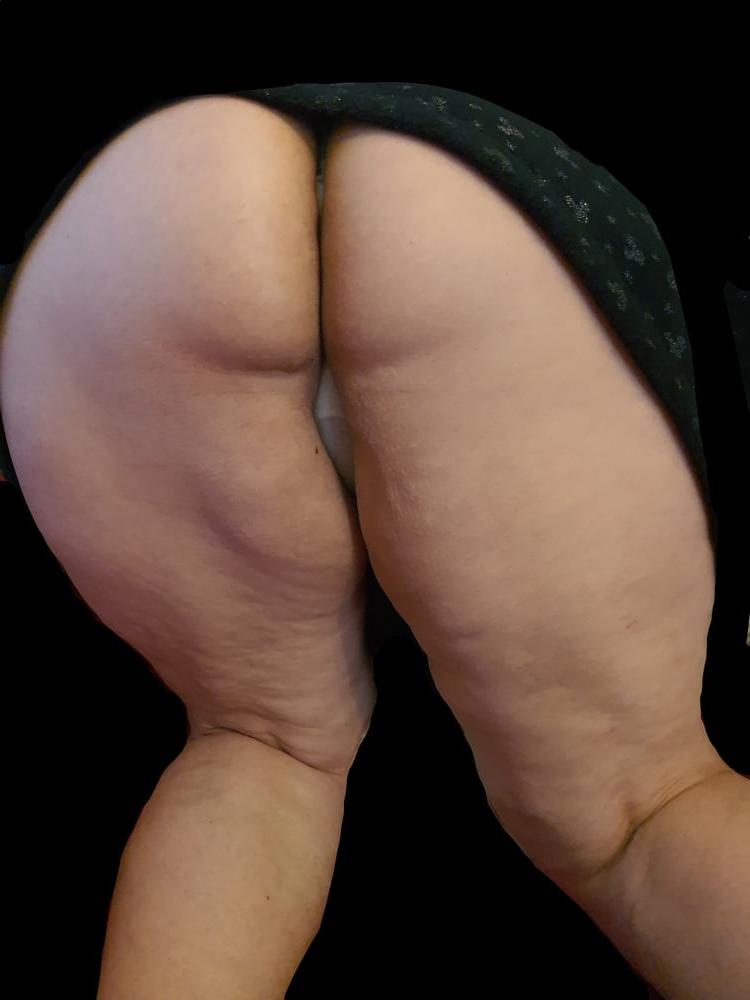 10P Elena chubby ass