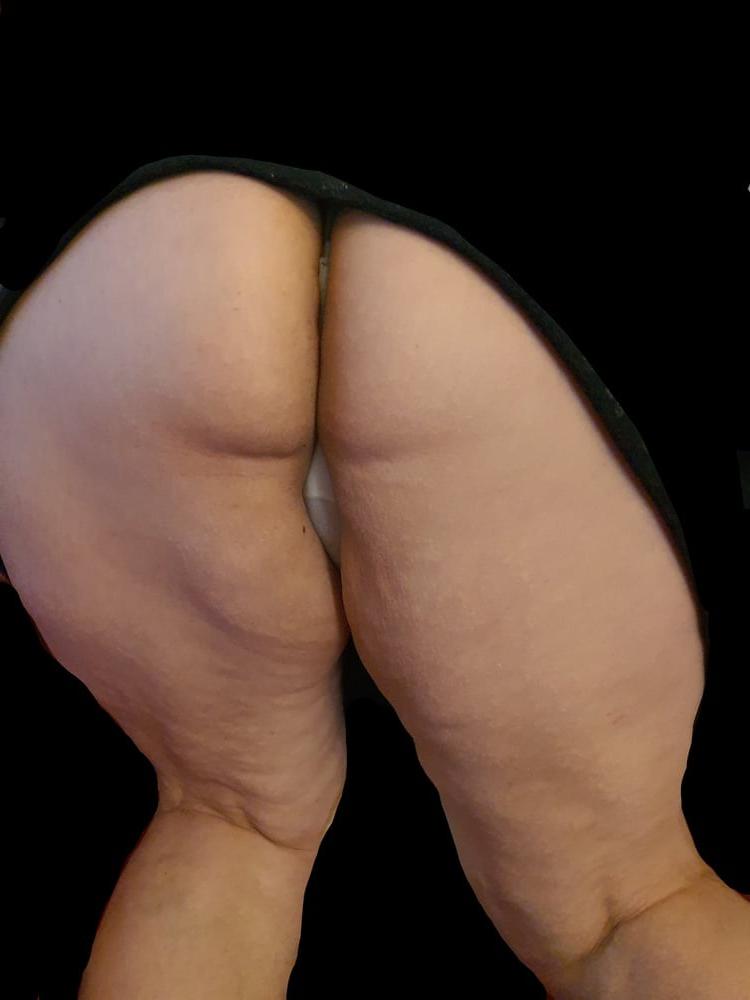10P Elena chubby ass
