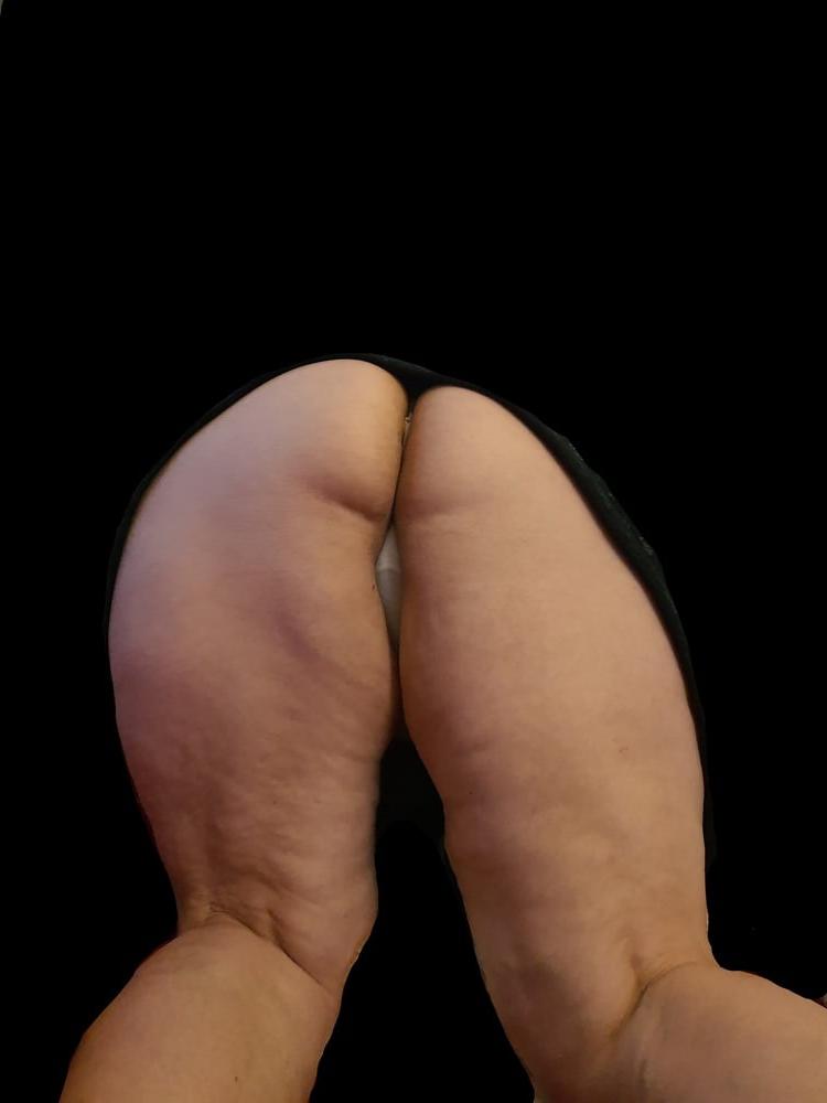 10P Elena chubby ass
