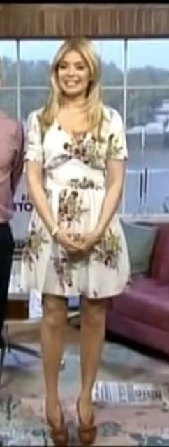 25P Feet and Heel Fetish- Holly Willoughby