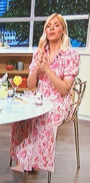 25P Feet and Heel Fetish- Holly Willoughby