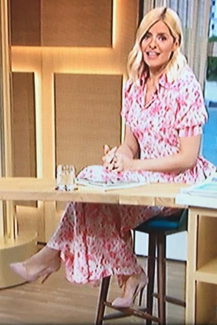 25P Feet and Heel Fetish- Holly Willoughby