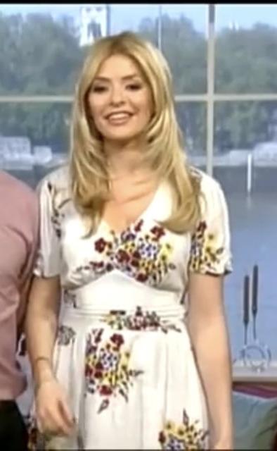 25P Feet and Heel Fetish- Holly Willoughby