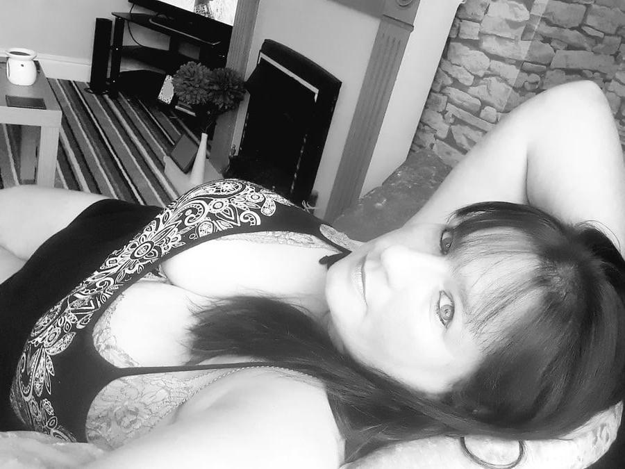 25P Sammy, sexy UK Chunky MILF Slut