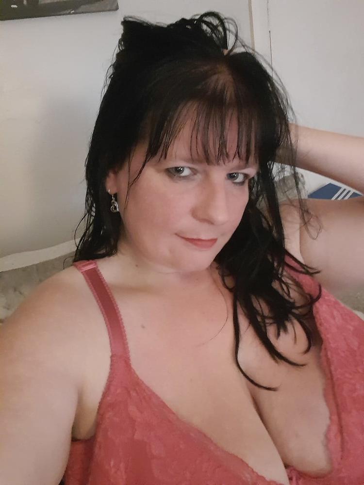 25P Sammy, sexy UK Chunky MILF Slut
