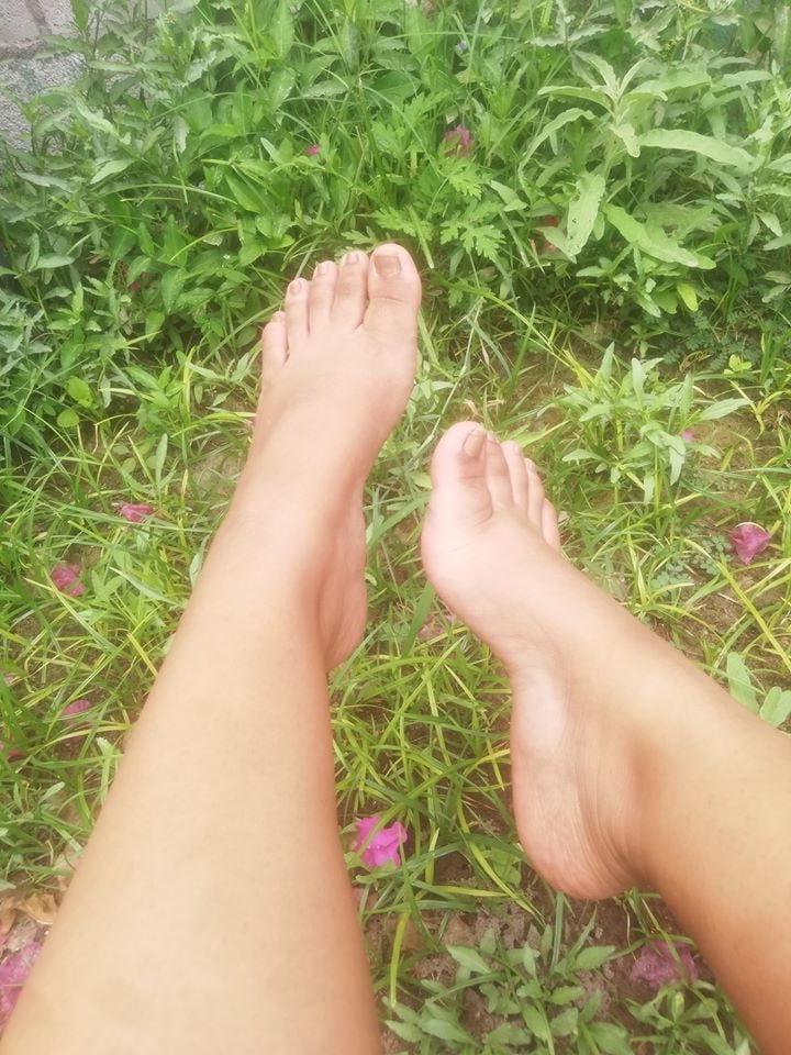 25P Feet Fucker