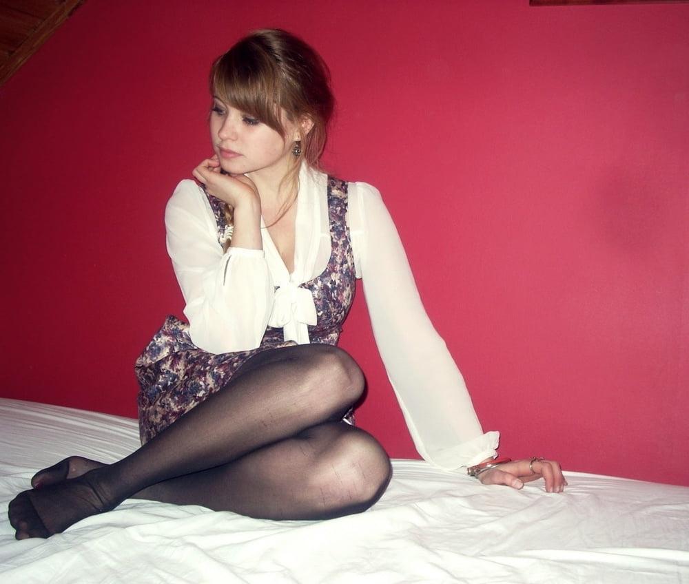 25P Legs, Feet &amp; Stockings 86