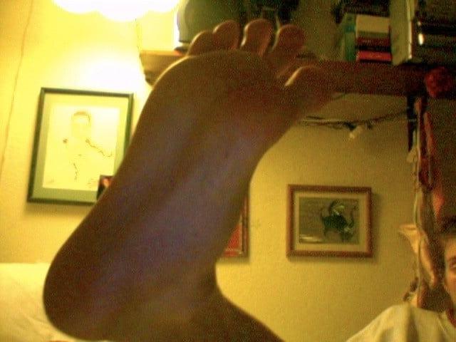 25P Colorado girl with BIG feet