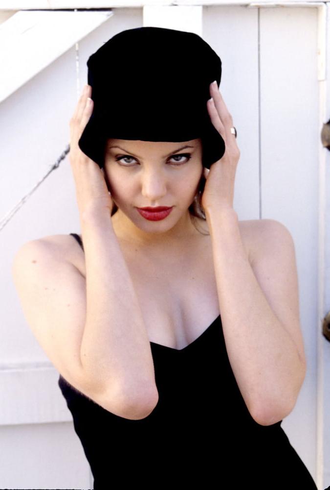 25P Classic Sexy Angelina