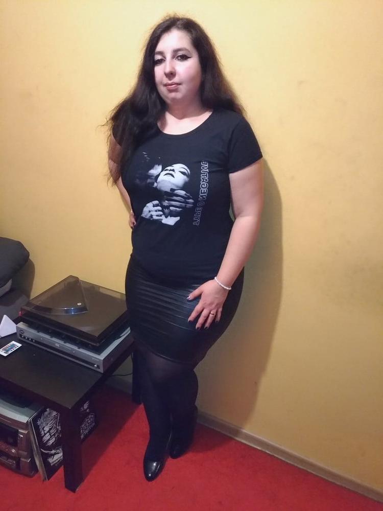 25P Post punk chubby mature