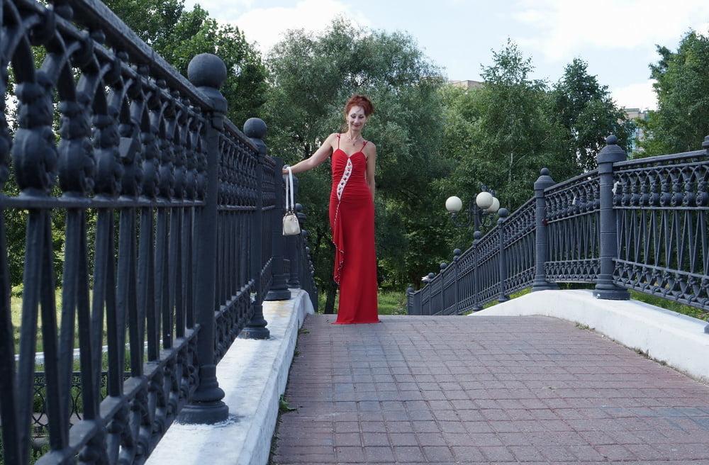 24P on Bride Bridge in Red Suite