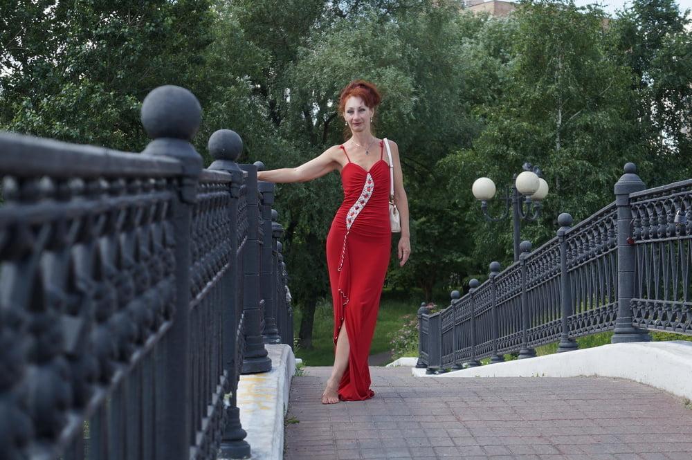 24P on Bride Bridge in Red Suite