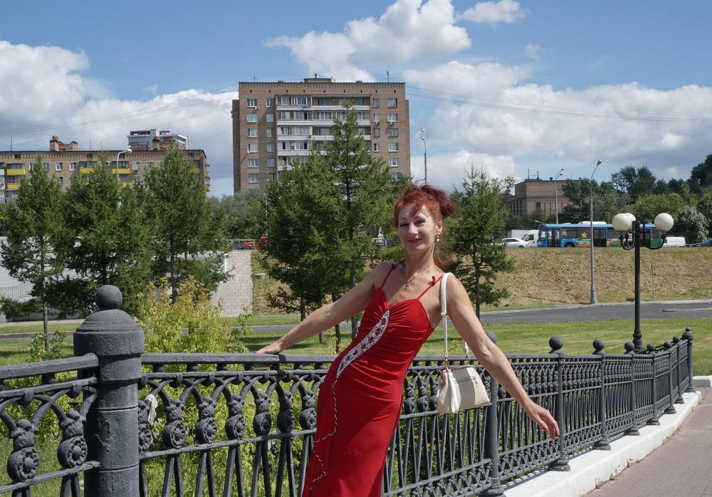 24P on Bride Bridge in Red Suite