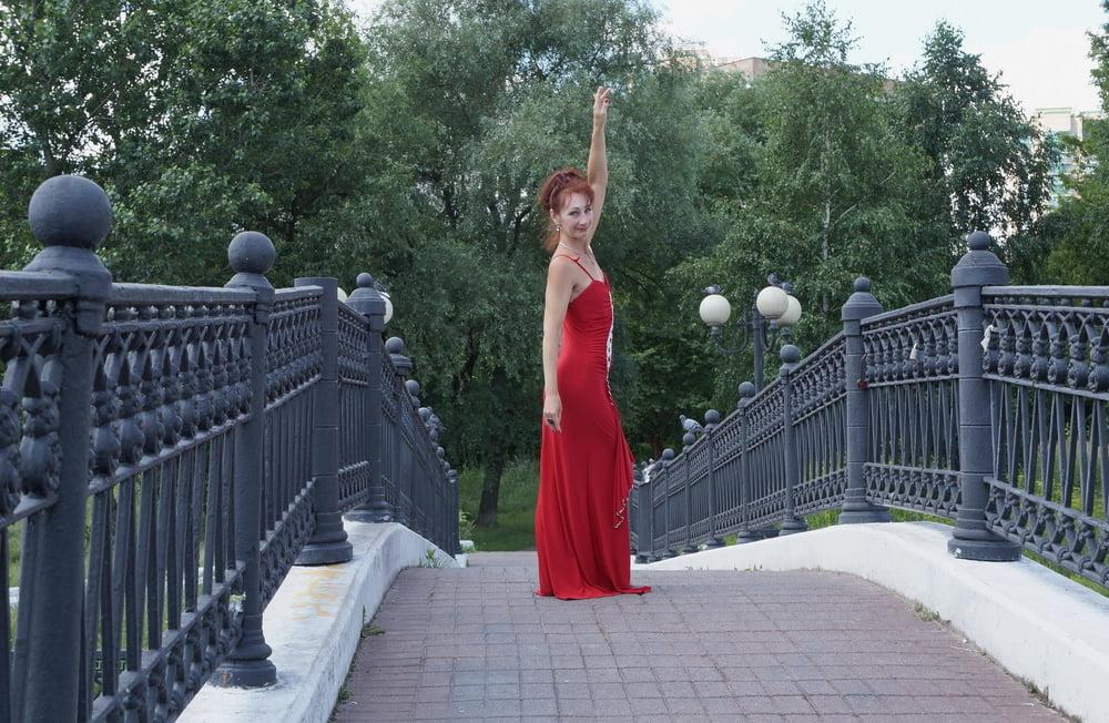 24P on Bride Bridge in Red Suite