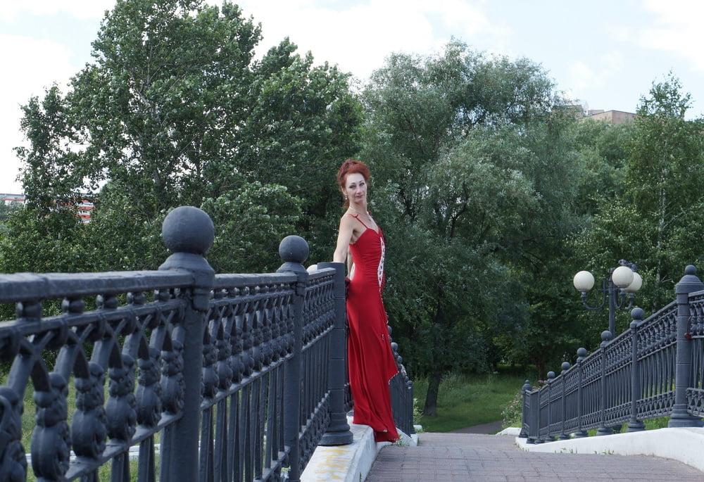24P on Bride Bridge in Red Suite