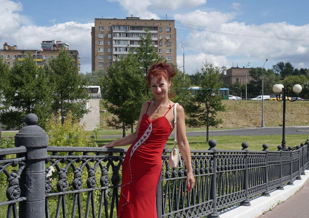 24P on Bride Bridge in Red Suite