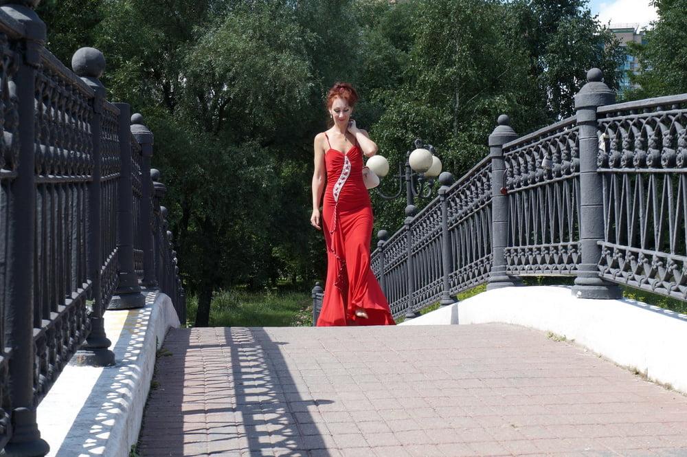 24P on Bride Bridge in Red Suite