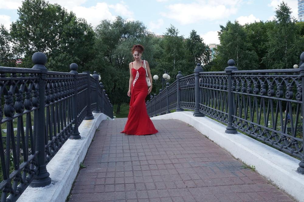 24P on Bride Bridge in Red Suite