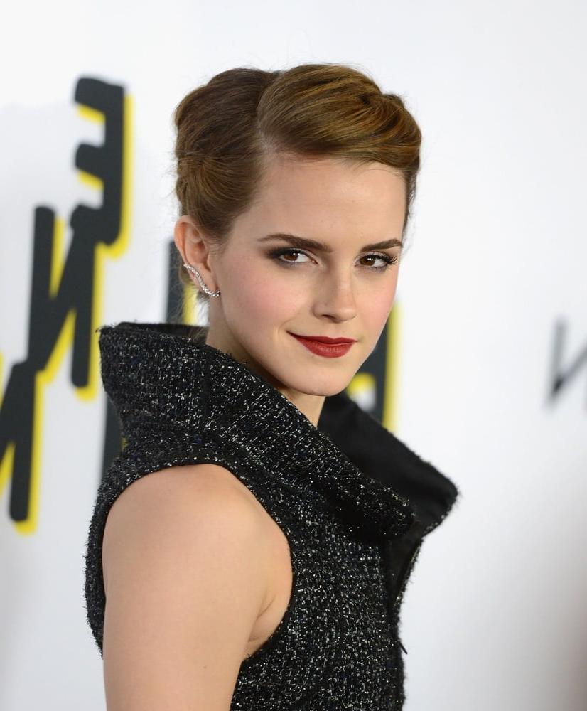 25P Cute and Sexy Emma - 2013