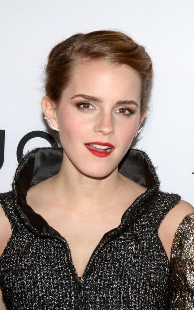 25P Cute and Sexy Emma - 2013