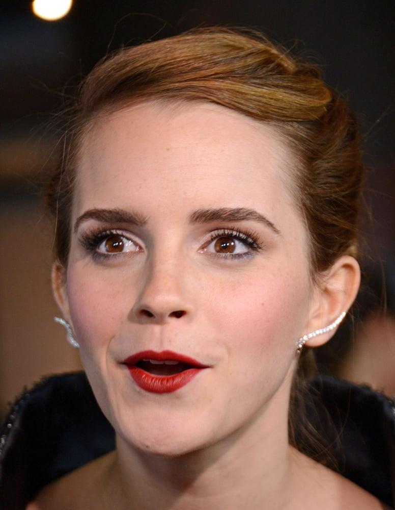 25P Cute and Sexy Emma - 2013