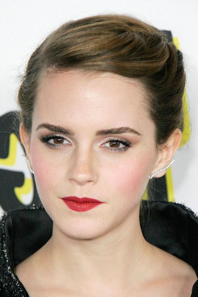 25P Cute and Sexy Emma - 2013