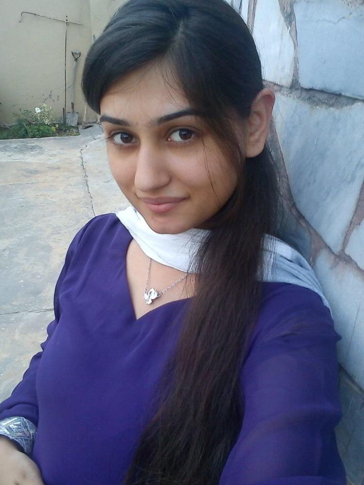 25P Sexy Cute Girl