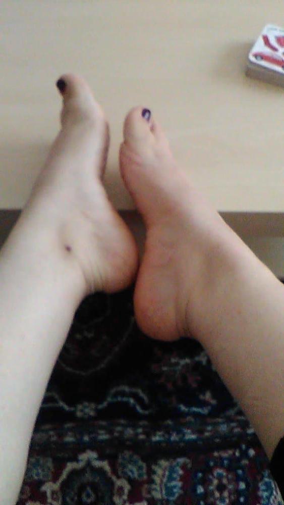 25P Joan's Feet