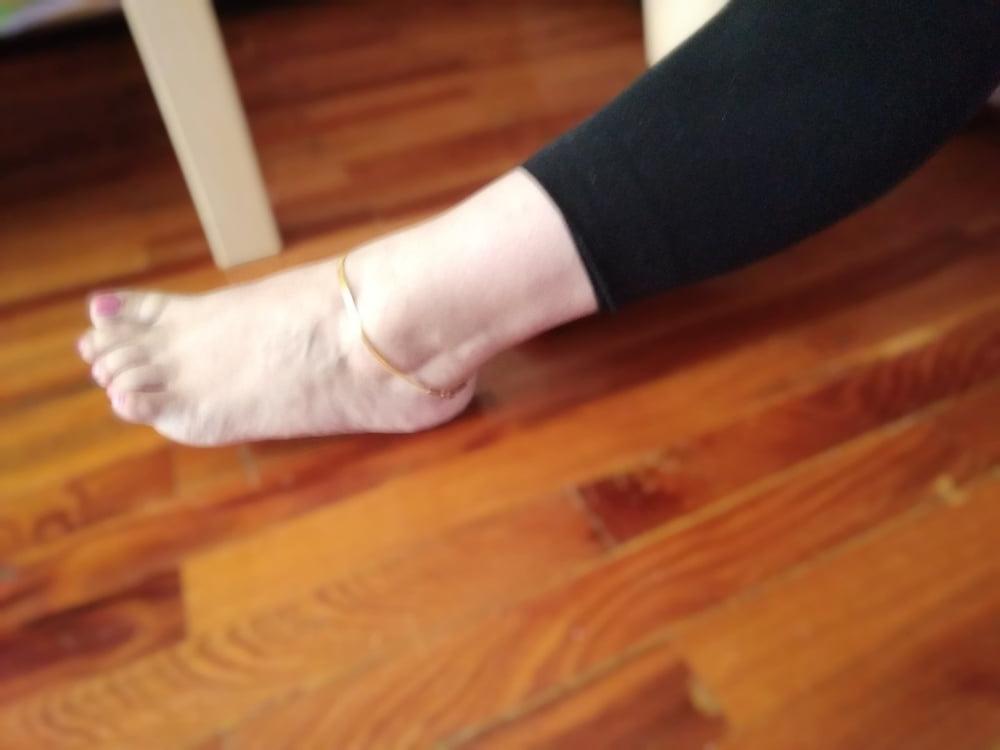25P Joan's Feet