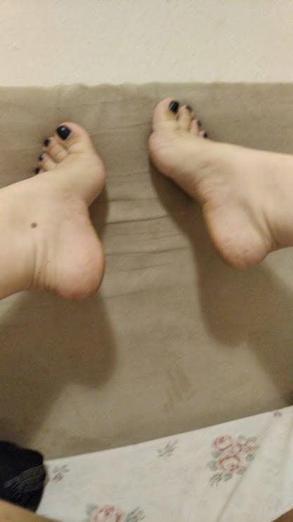 25P Joan's Feet