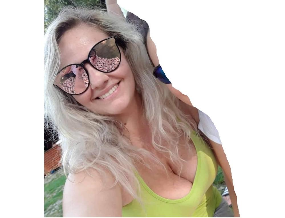 22P Ceske Matky - Czech Mom 2 A NEWLYWED HOOKER