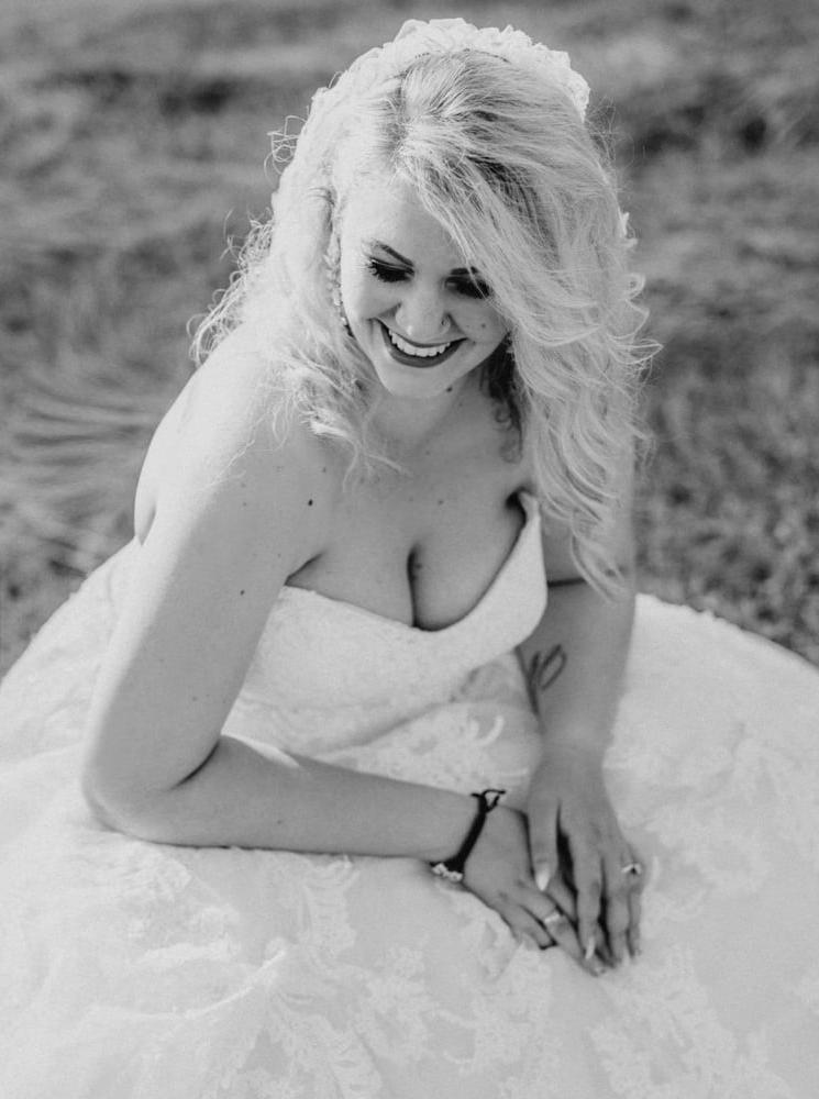 22P Ceske Matky - Czech Mom 2 A NEWLYWED HOOKER