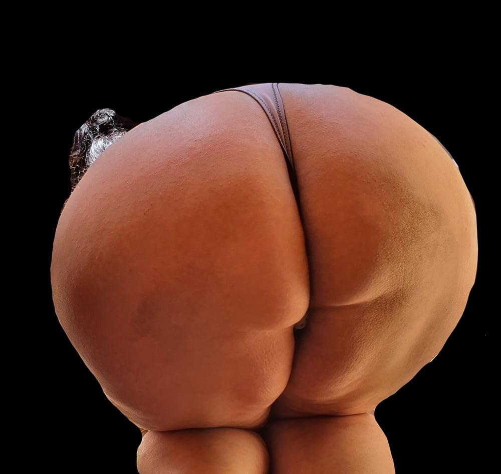 11P Mature Elena chubby ass