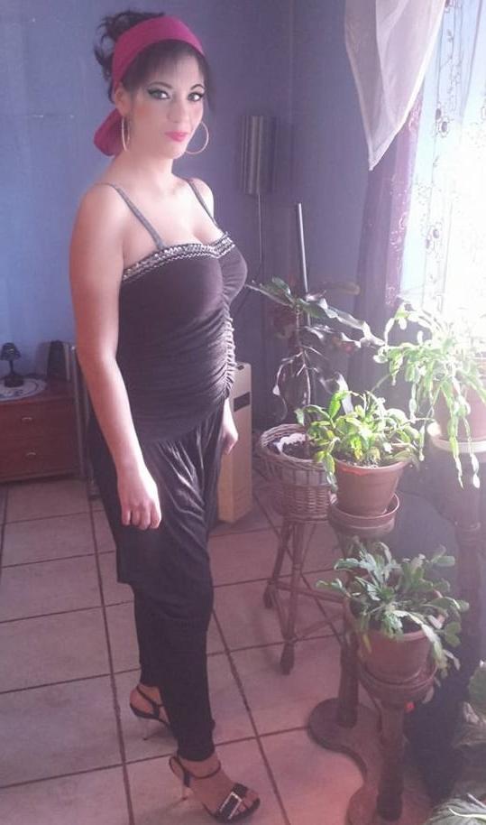 25P Ceske Matky - Czech Mom 3 SEXY YOUNG GYPSY MOM