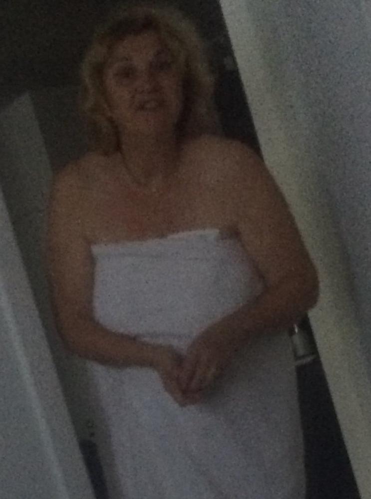 9P FRENCH MATURE CURVY 51 FRENCH BITCH FROM HYERES
