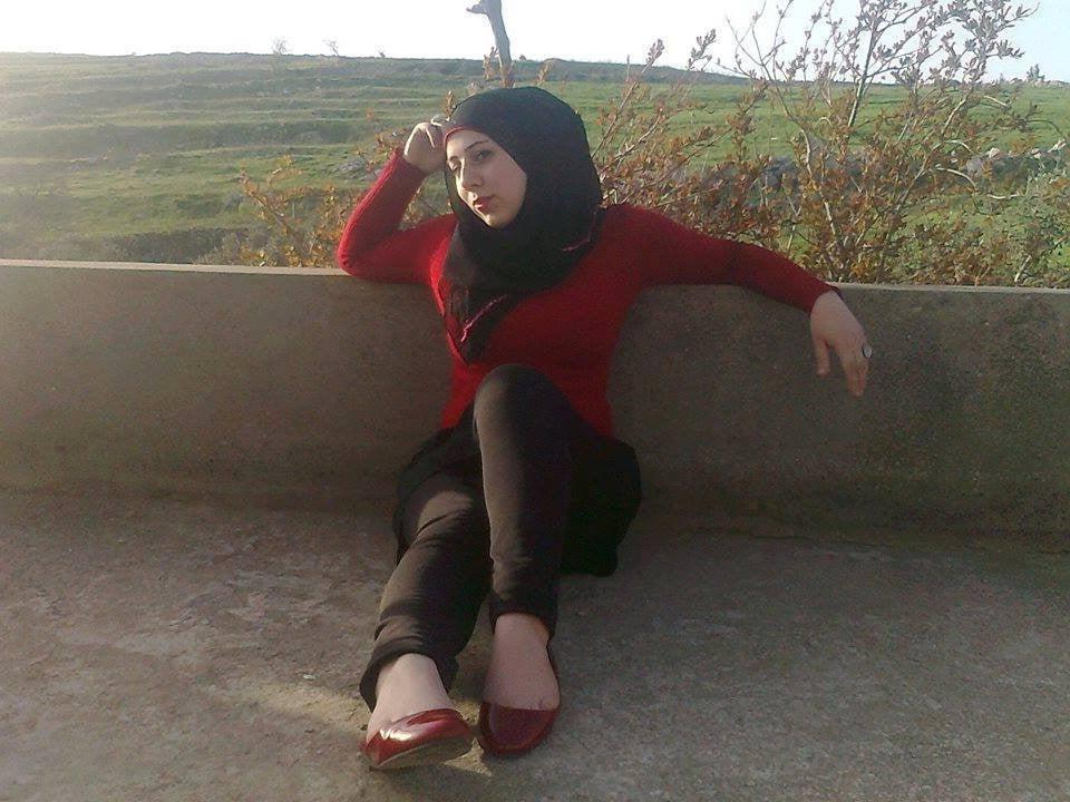 25P Sweet Hijab Feet