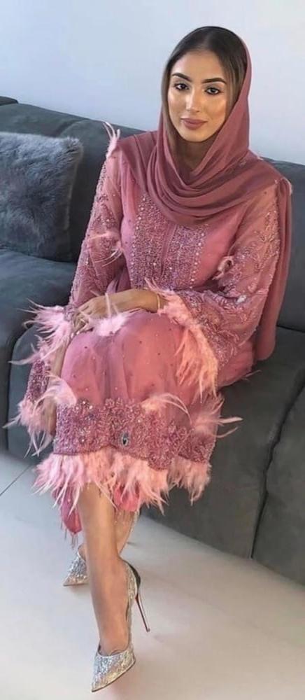 25P Sweet Hijab Feet