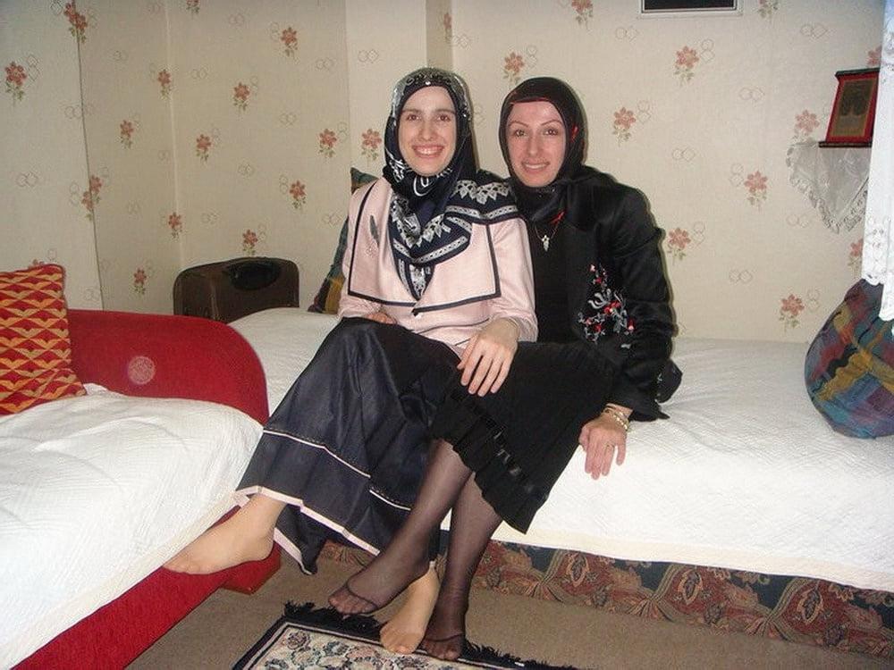 25P Sweet Hijab Feet