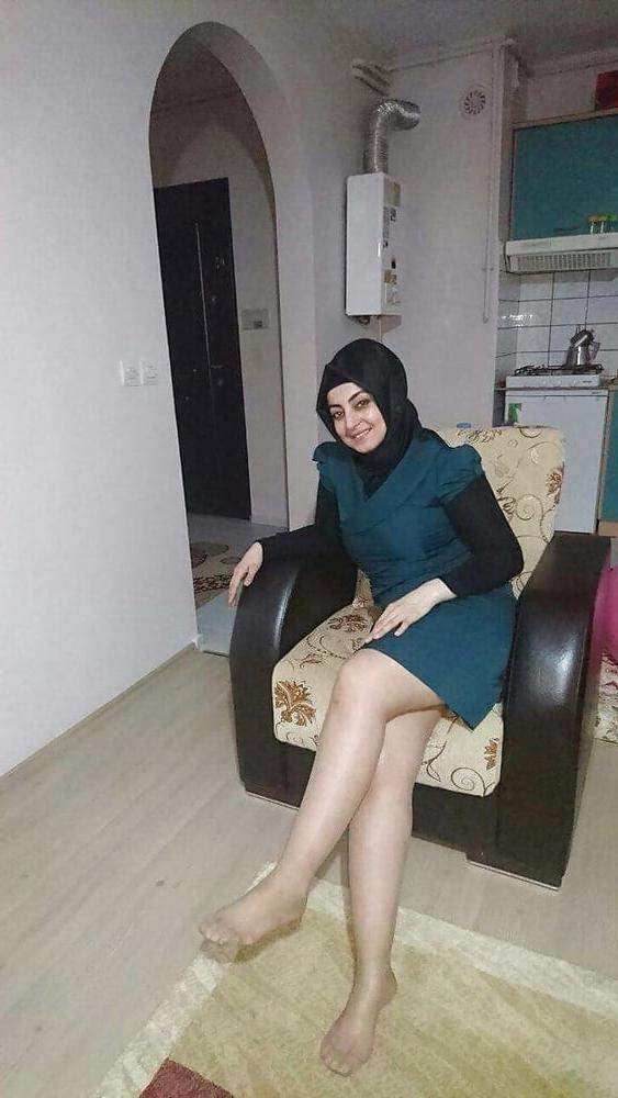 25P Sweet Hijab Feet