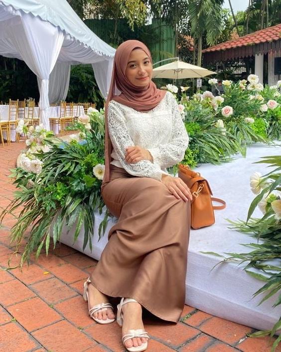 25P Sweet Hijab Feet