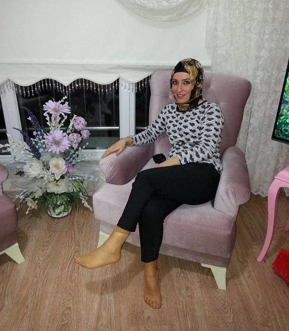 25P Sweet Hijab Feet