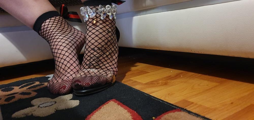 12P feet and heels