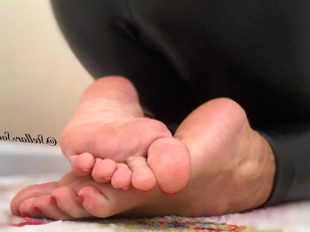 25P FEET