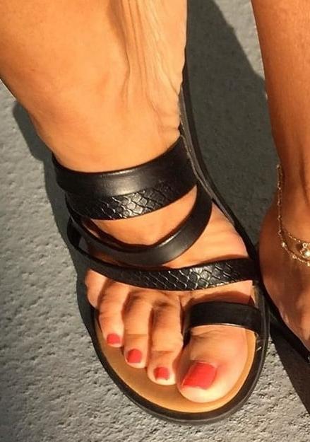 25P FEET