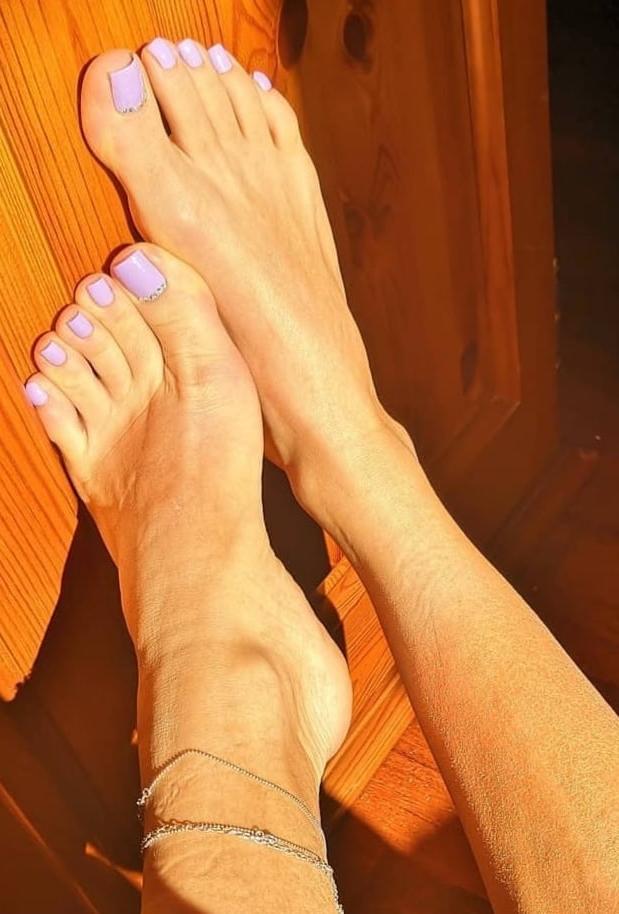 25P FEET
