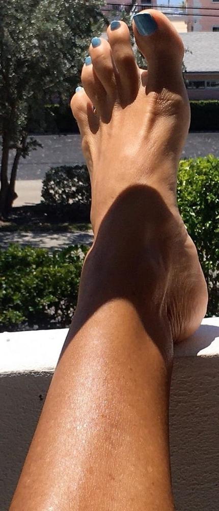 25P FEET