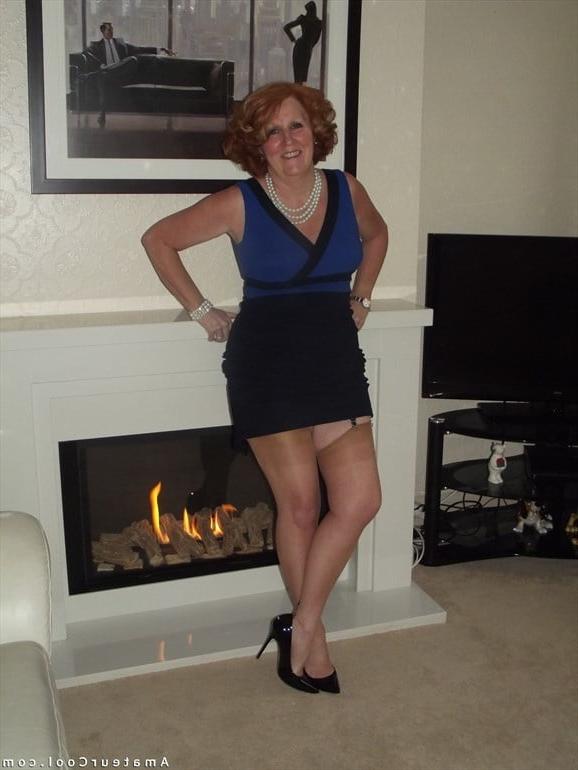 25P British wife